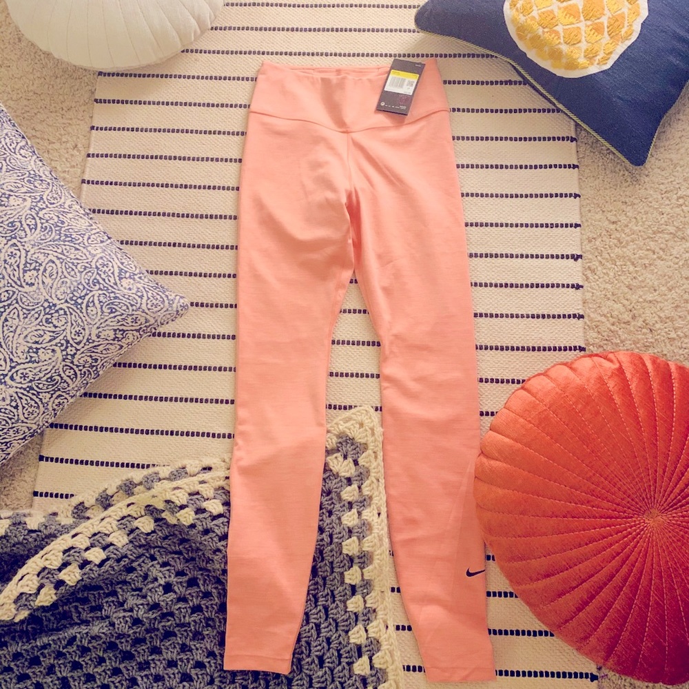 Nike brand new yoga pants